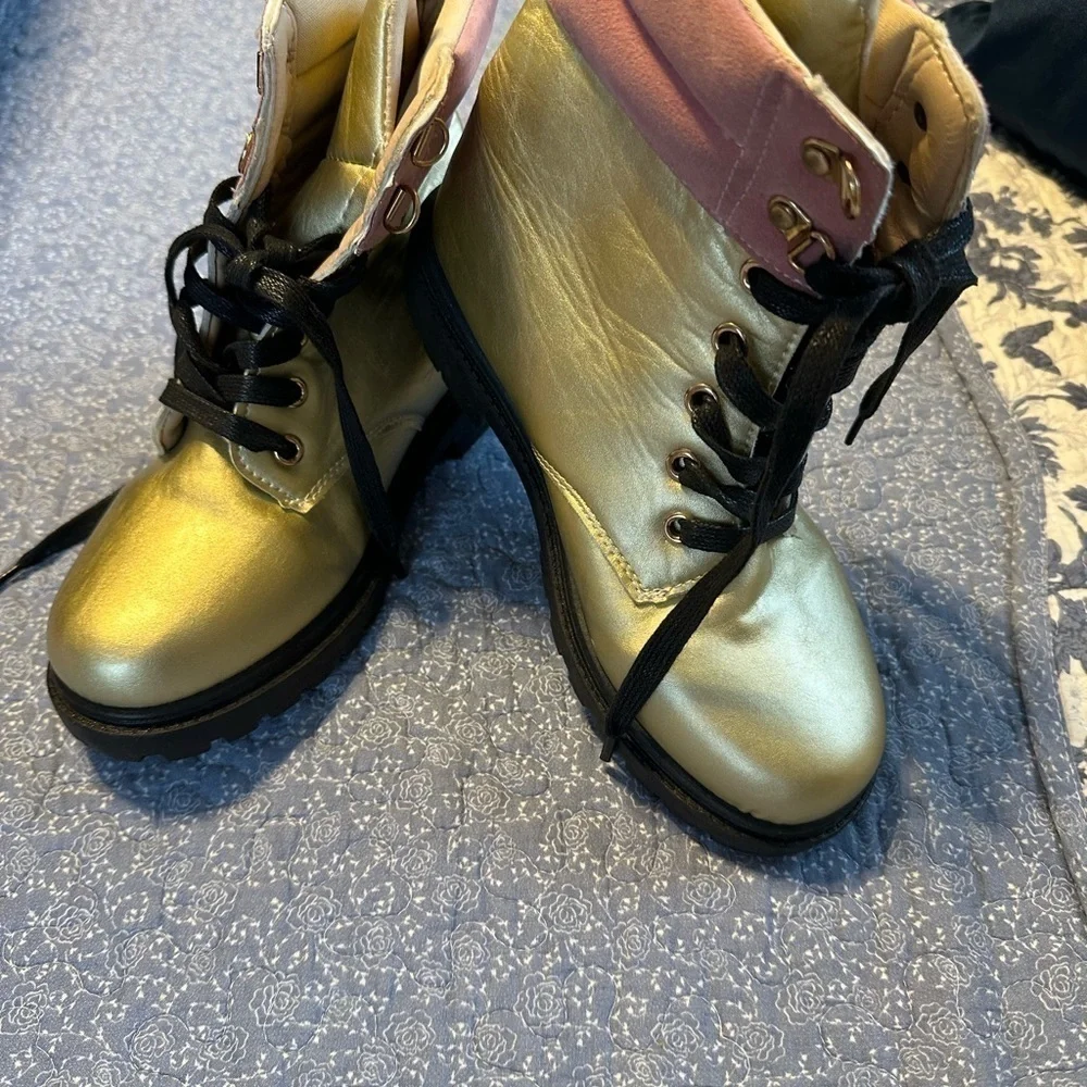 Olivia Miller Girl Gold and Pink Like New Lace Up Boots Size 5